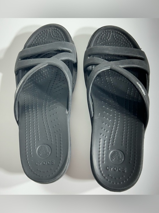 CROCS Shoes - CROCS Black Textured Footbed Strap Women’s Sandals Size 7